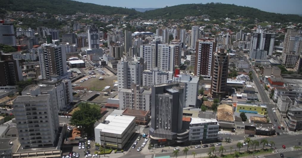Concurso Fundo Municipal de Saúde Criciúma SC: vagas e retificação