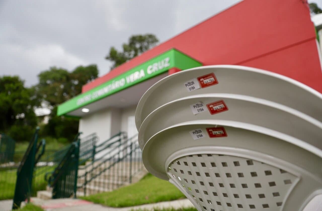 Criciúma inicia entrega de mobiliário para centros comunitários