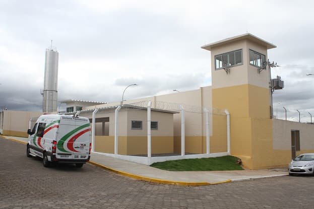 Homem é preso enquanto recebia atendimento em unidade de saúde de Criciúma