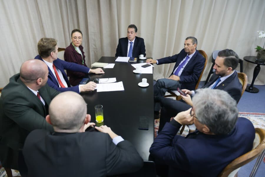 Crise no Hospital Materno Infantil de Criciúma Mobiliza Deputados e Governo para Evitar Greve