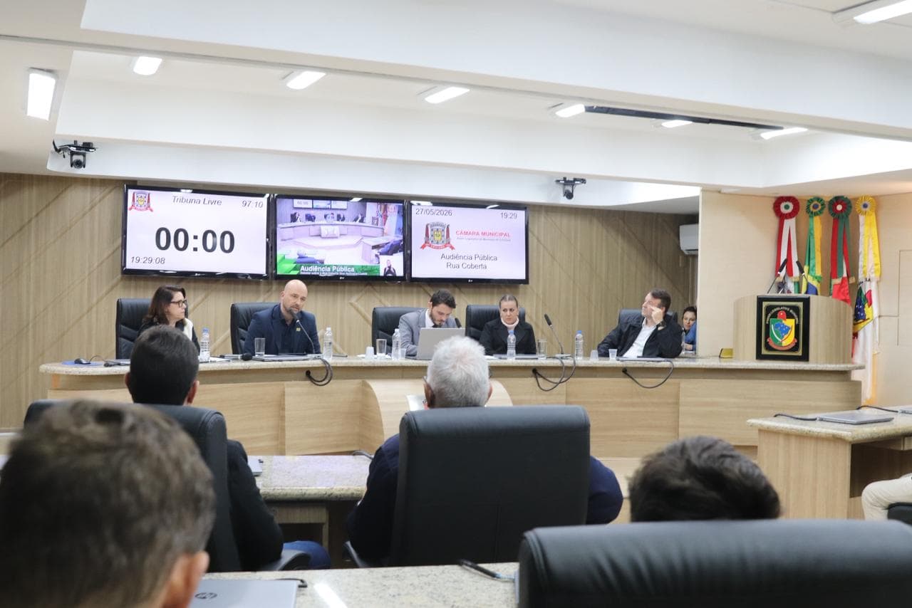 Câmara de Criciúma debate futuro da Rua Coberta após críticas sobre abandono e segurança