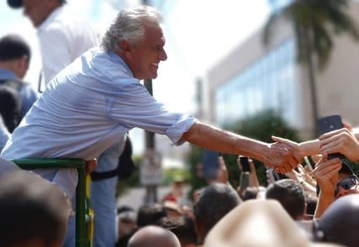 Ronaldo Caiado desembarca em Criciúma para articulação política rumo a 2026