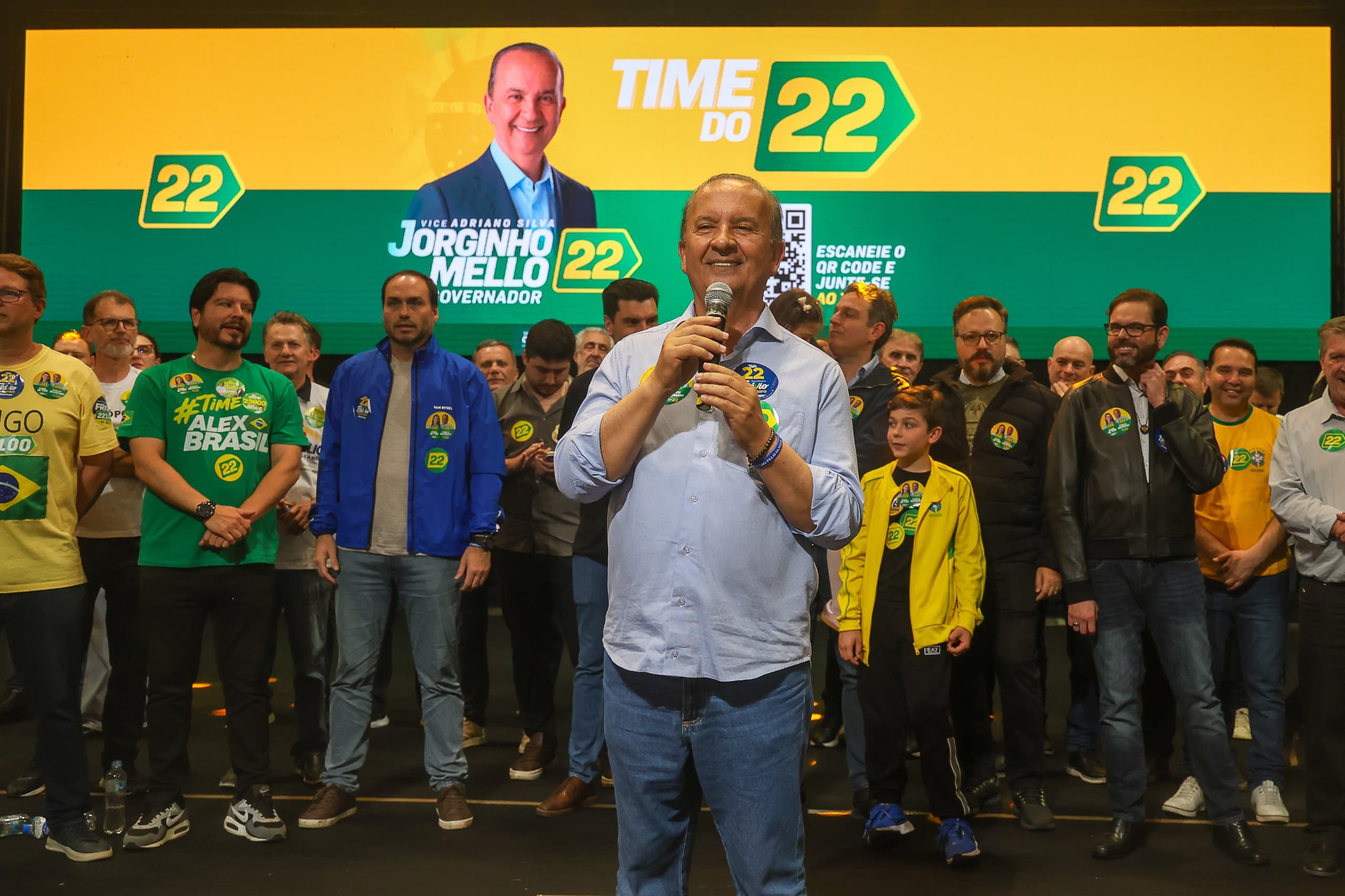 Jorginho Mello reúne 30 prefeitos e milhares de apoiadores em Criciúma