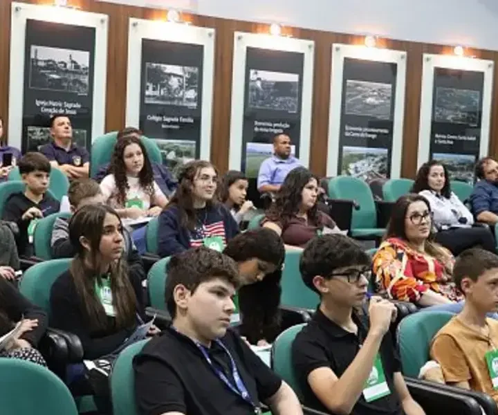 Criciúma sedia conferência regional para formar jovens líderes políticos com foco em inclusão