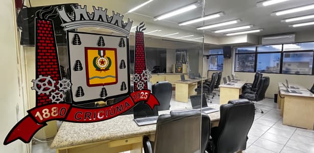 PT retoma assento na Câmara de Criciúma após 10 anos com posse de vereador suplente