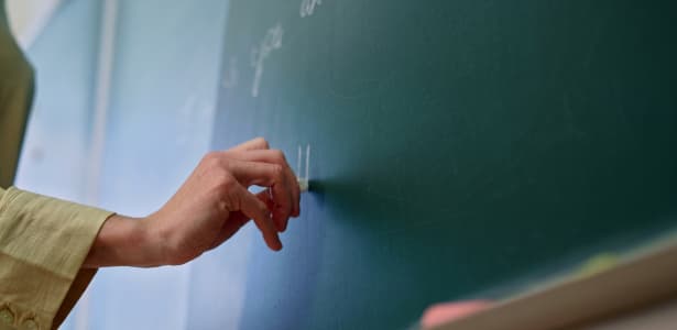 TCE cobra mudanças de Criciúma e dá prazo de 180 dias para redução de professores temporários