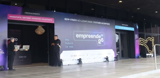 Primeiro dia do Empreende SC 2026 reúne 2 mil pessoas em Criciúma - 4oito