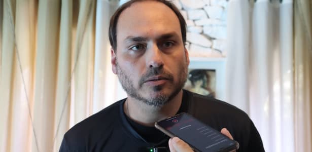 Em Criciúma, Carlos Bolsonaro critica discurso liberal e mira o Senado por SC - 4oito