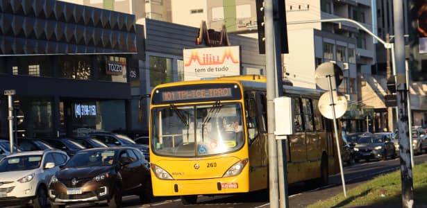 Criciúma libera R$ 12,9 milhões para evitar tarifa de ônibus de R$ 9,35 - 4oito