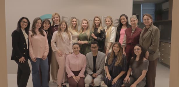Laboratório Bioanálises promove encontro com empresárias e destaca saúde feminina em Criciúma - 4oito