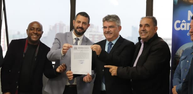 Juceli Alano assume vaga na Câmara de Vereadores de Criciúma - 4oito