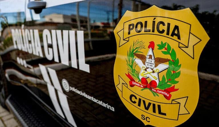Polícia Civil identifica e busca por jovem de 19 anos suspeito de roubo armado em Criciúma